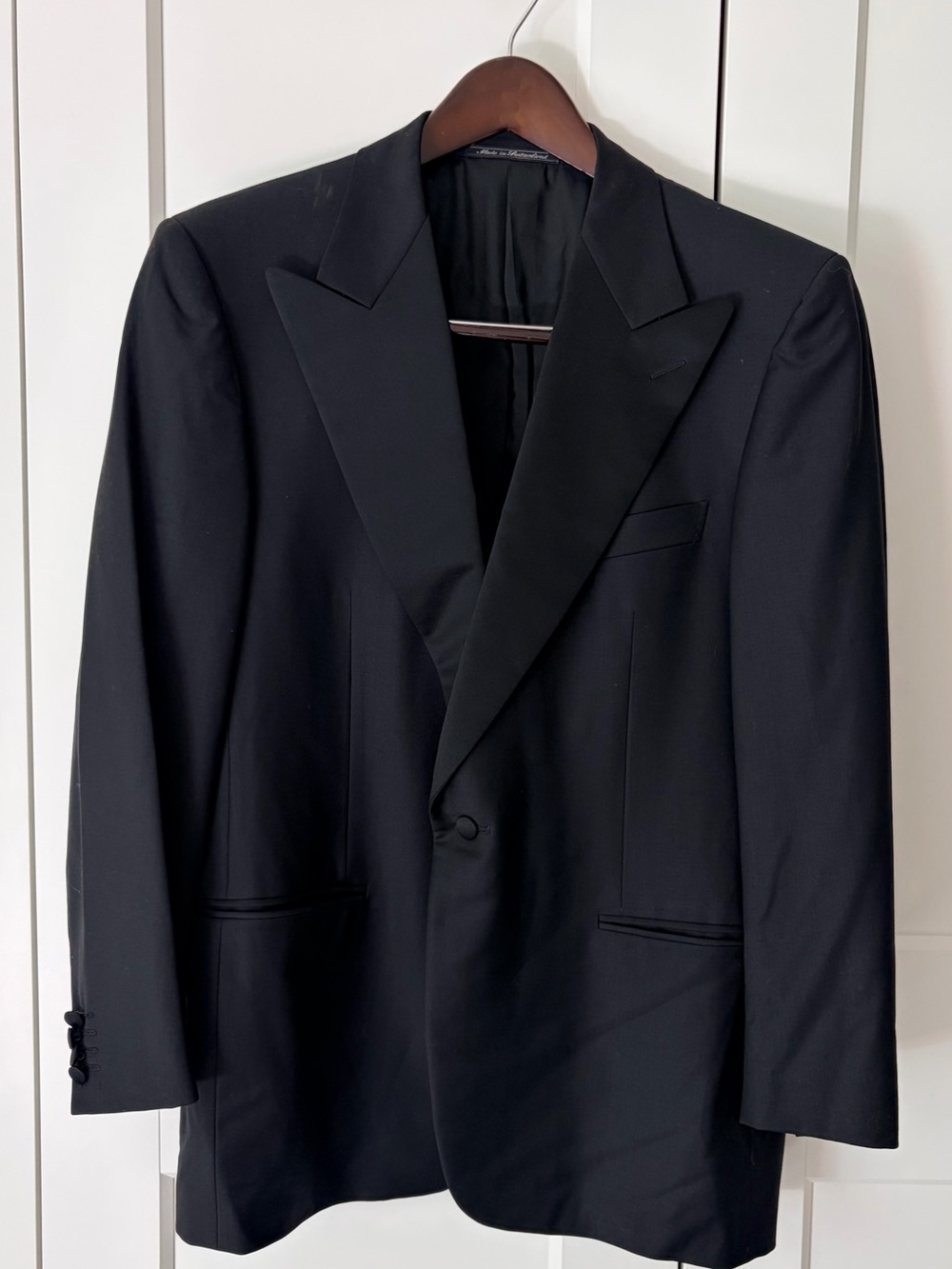Ermenegildo Zegna Black Peak-Lapel Tuxedo Jacket | IT 50/US 40